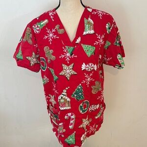 Butter-Soft Red and Green Christmas holiday scrub top M pockets gingerbread tree